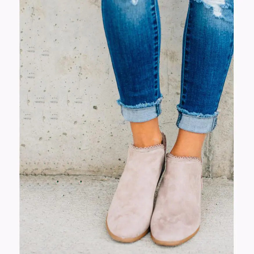 Lace-Up Women's Short Ankle Boots - Low Heel Martin Boots