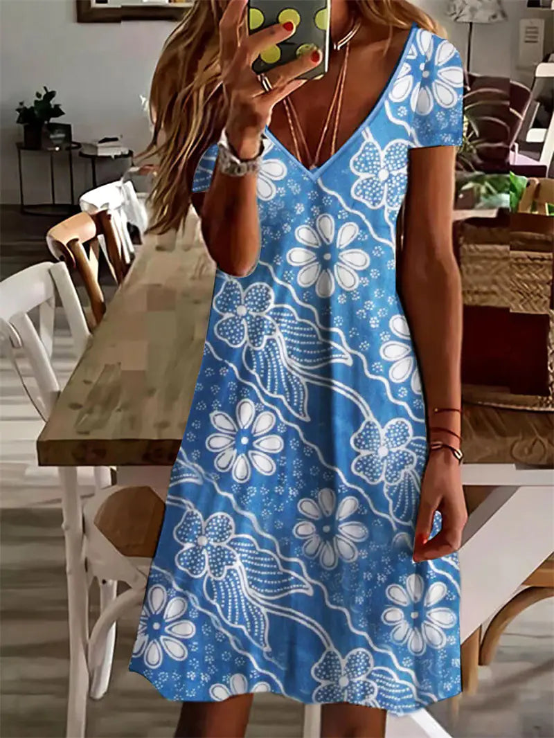 Printed V-neck Short-Sleeve Trendy T-shirt