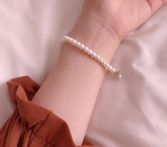 14K Gold-Plated Natural Pearl Bracelet with Bulb Charm