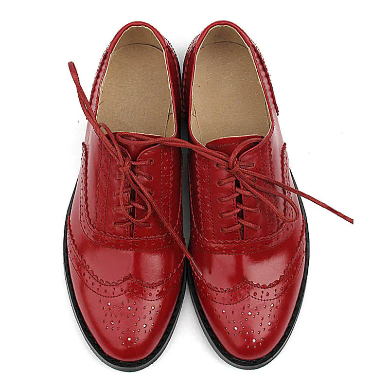 Zapatos de piel planos de mujer con punta fina estilo británico