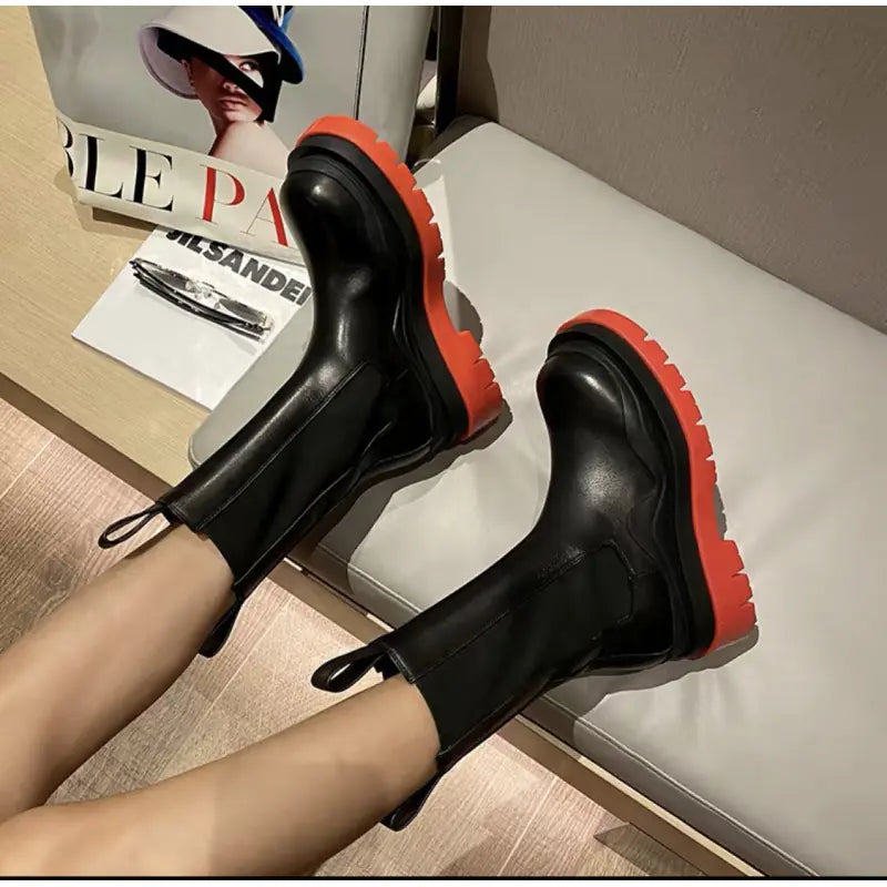 Martin Cowhide Boots with Green Thick Soles