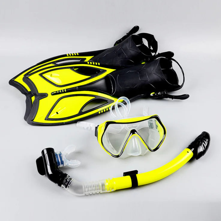 Snorkeling Gear Set: Dry Snorkel, Silicone Mask, Fins