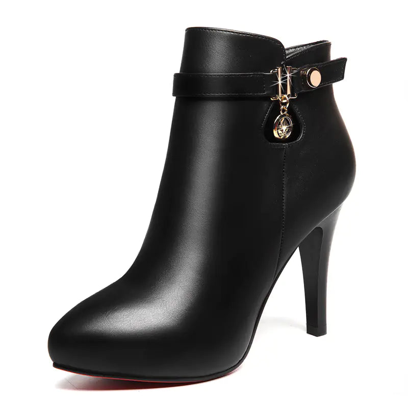 Vielseitige wasserdichte High Heels mit spitzer Zehenpartie und Stiefeletten