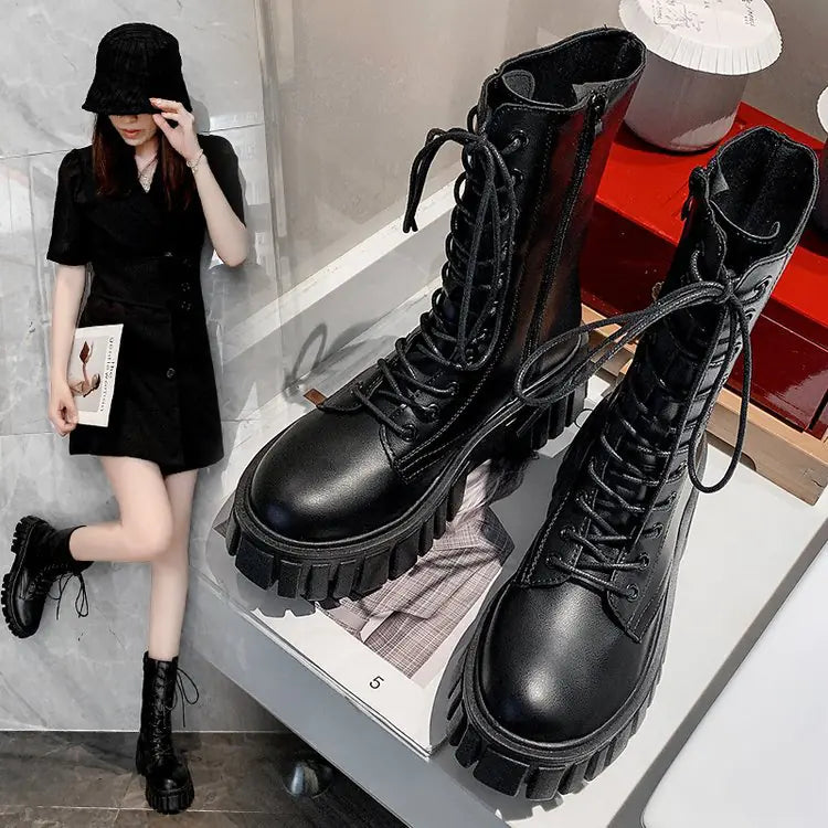Botas Martin de suela gruesa con correas cruzadas estilo británico