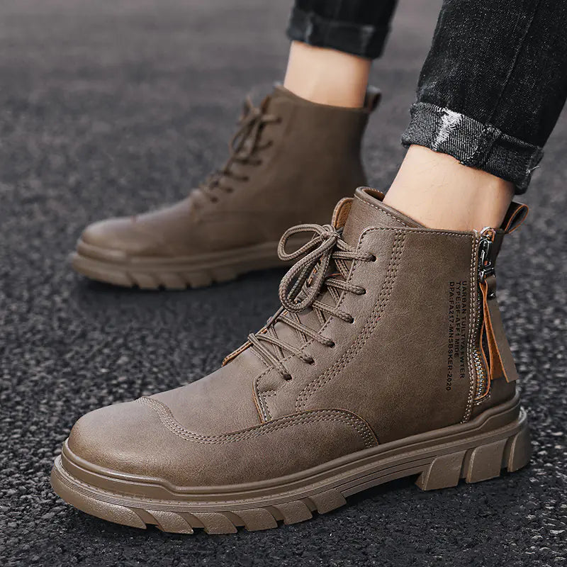 High-Top Tooling Men's Boots in British Desert Style