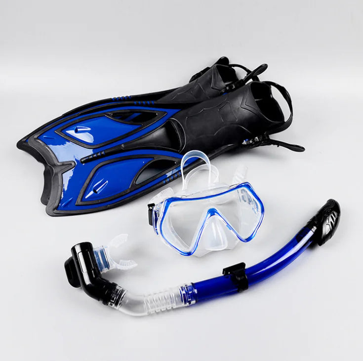 Snorkeling Gear Set: Dry Snorkel, Silicone Mask, Fins