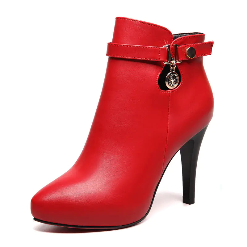 Vielseitige wasserdichte High Heels mit spitzer Zehenpartie und Stiefeletten