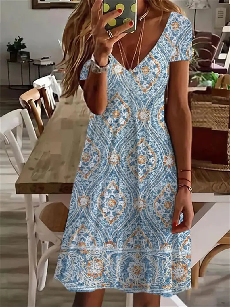 Printed V-neck Short-Sleeve Trendy T-shirt