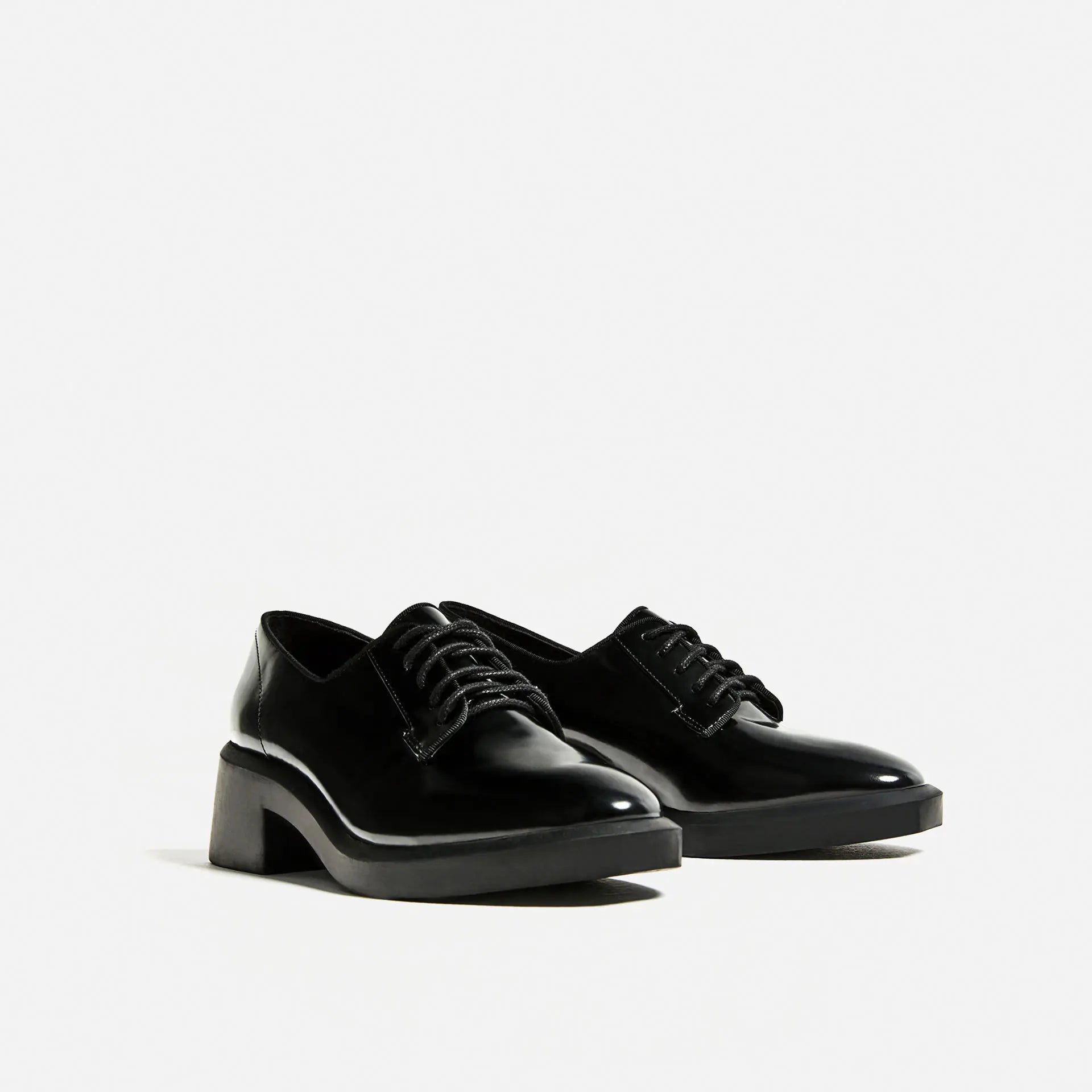 Women's British Style Thick-Soled Lace-Up Shoes