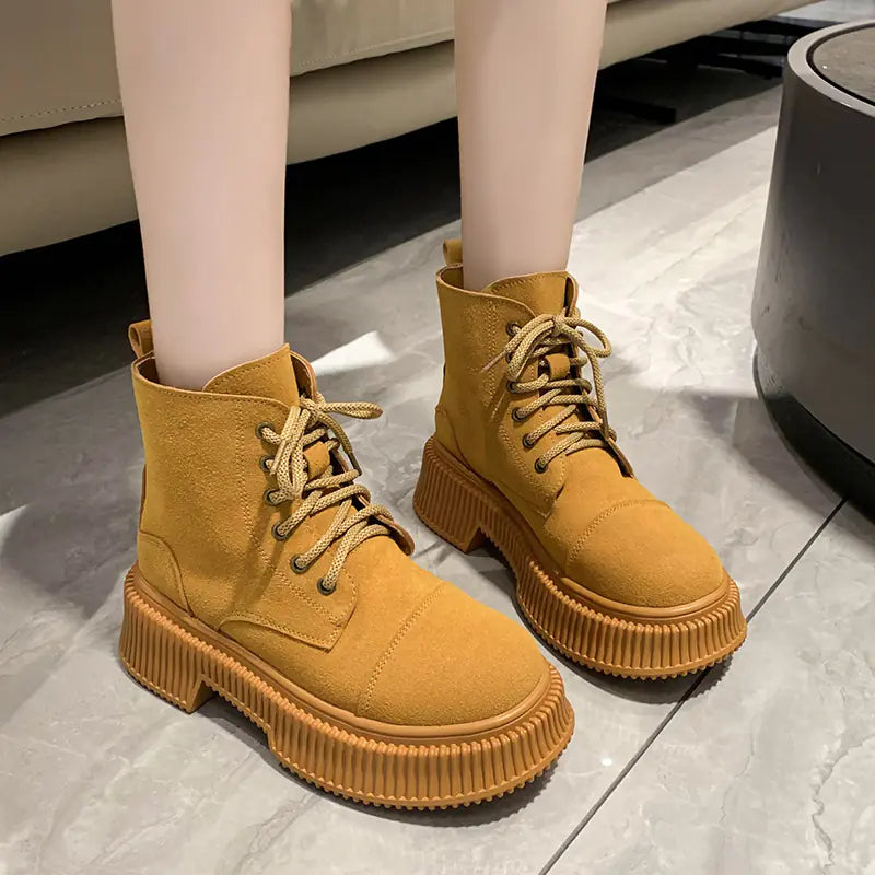 Women's Retro British Style Lace-up Martin Boots