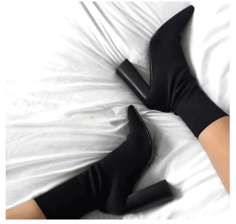 2019 Women's Pointed Toe Knit Ankle Boots with Heels