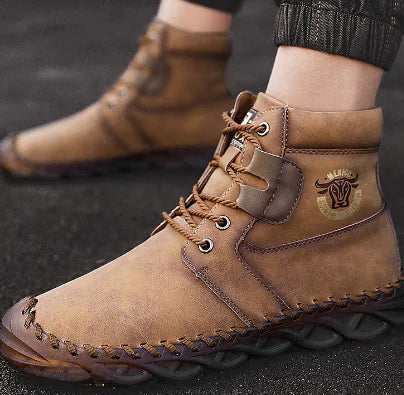 Retro High-Top Casual Tooling Boots for Trendy Look