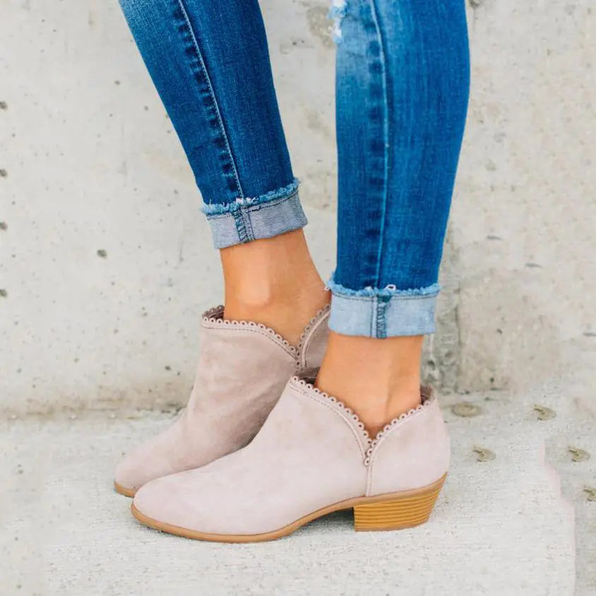 Lace-Up Women's Short Ankle Boots - Low Heel Martin Boots